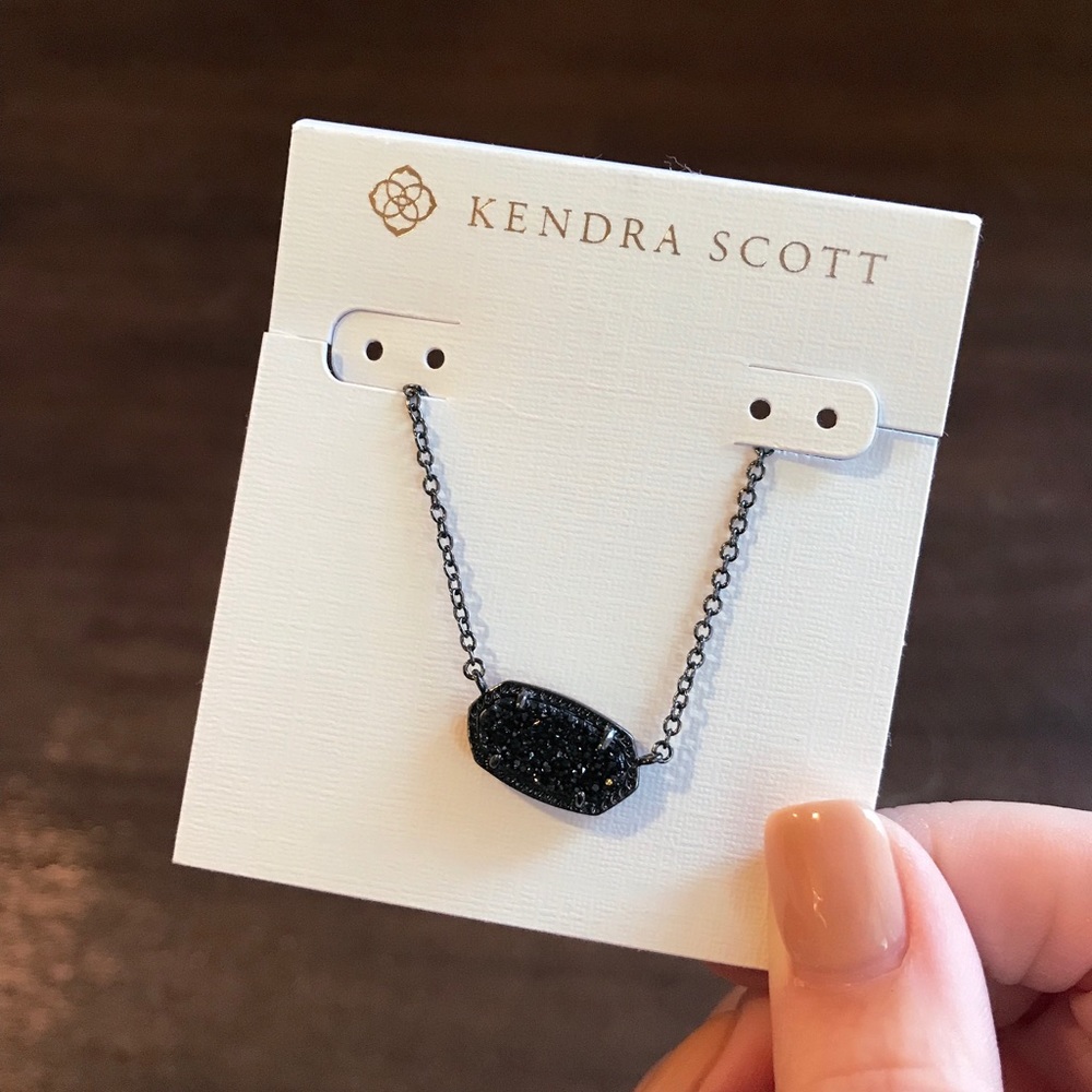 Kendra Scott Elisa pendant necklace in black drusy
